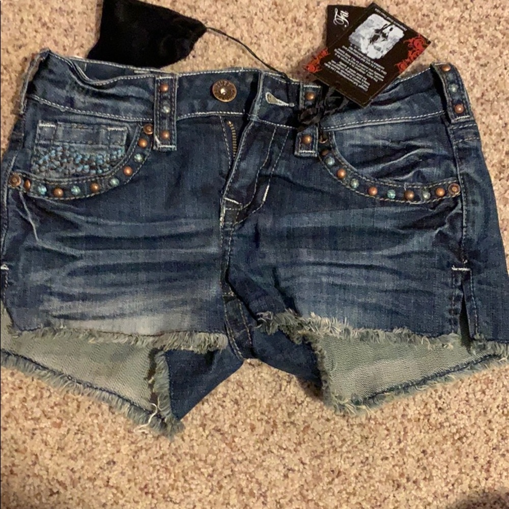 NWT cowgirl tuff shorts